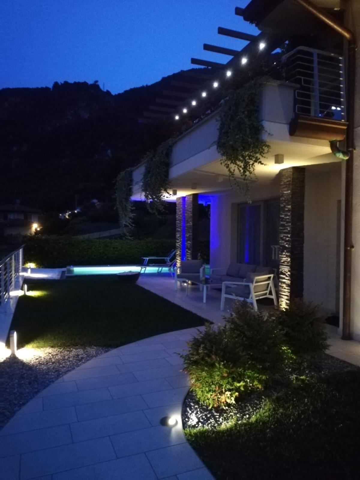 Villa Mimosa Bellagio Wild Flowers Oliveto Lario المظهر الخارجي الصورة